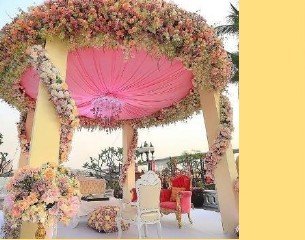 Circular Floral Dome Mandap - Punjab Bagpiper Band India